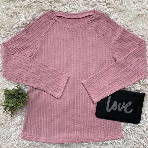 Boutique Cable Pattern Top ๐ Pink - Picture 2 of 11